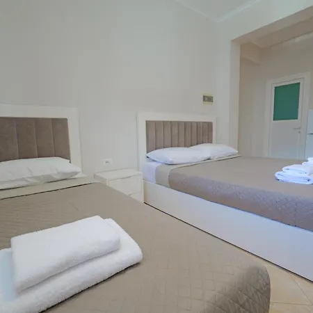 Hotel Deja Vu
