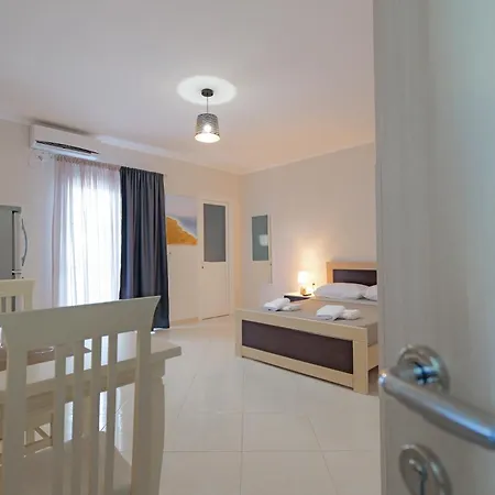 Deja Vu Hotel