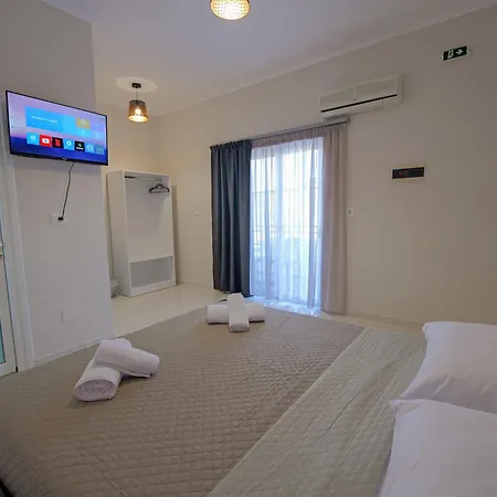 Hotel Deja Vu *