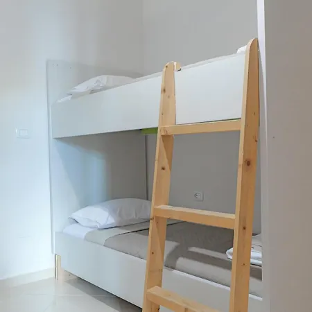 Hotel Deja Vu