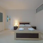 Deja Vu فندق