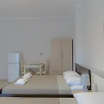 Deja Vu فندق *
